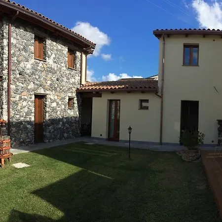 Il Casale Del Giglio Bed & Breakfast