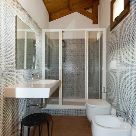 Il Casale Del Giglio Bed & Breakfast 2*