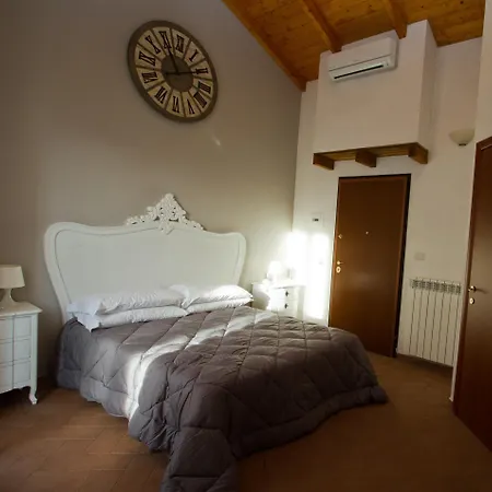 Il Casale Del Giglio 4*