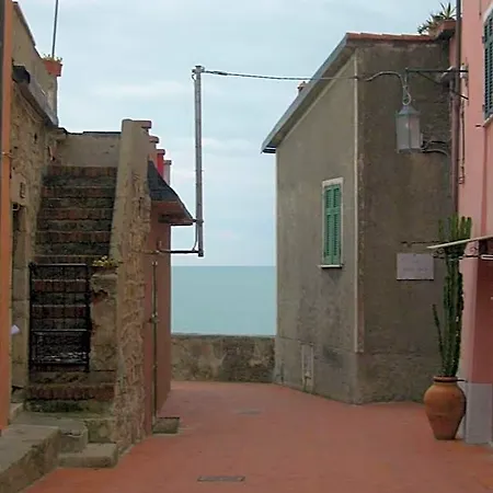 Il Casale Del Giglio 4*