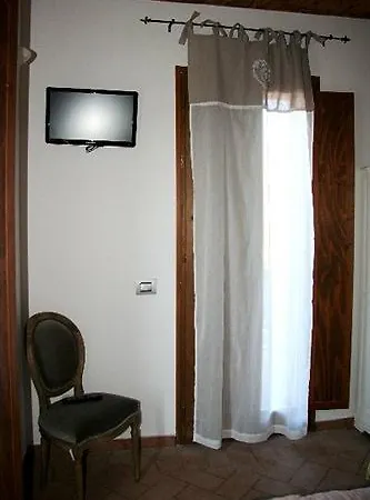 Il Casale Del Giglio 4*