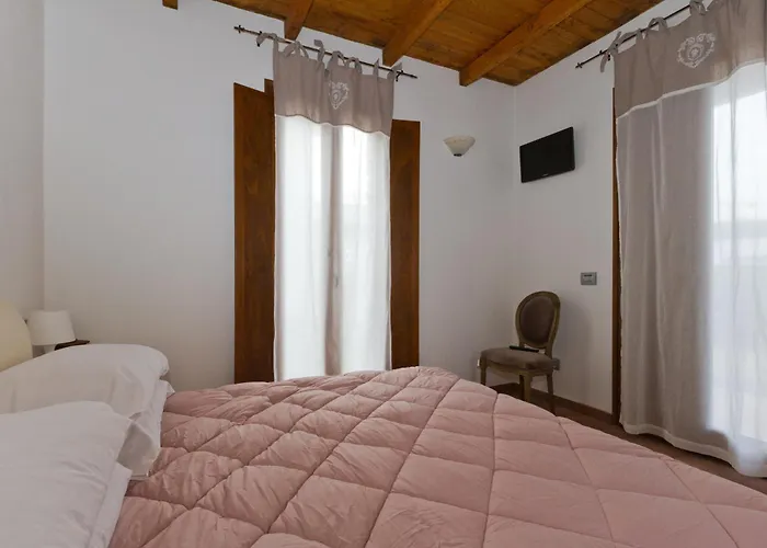 Il Casale Del Giglio Bed and breakfast