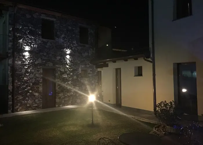 Il Casale Del Giglio فندق مبيت وإفطار 4*